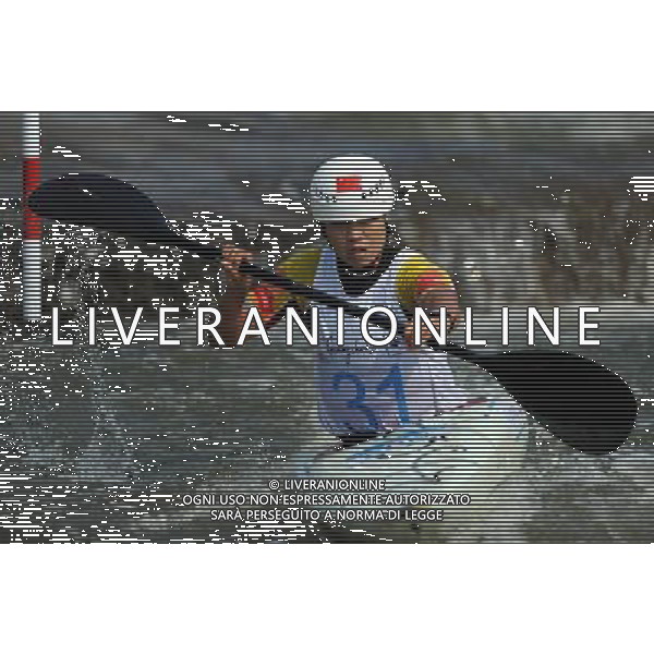 (101116) -- GUANGZHOU, Nov. 16, 2010 () -- Li Jingjing of China competes during the women\'s kayak single final race of canoe/kayak slalom at the 16th Asian Games held in Guangzhou, capital of south China\'s Guangdong Province, Nov. 16, 2010. Li Jingjing of China won the silver medal with 106.37 seconds. (/Guo Yong)(sss) ©photoshot/Agenzia Aldo Liverani Sas - ITALY ONLY - 16a Giochi Asiatici di Guangzhou, nel sud della Cina