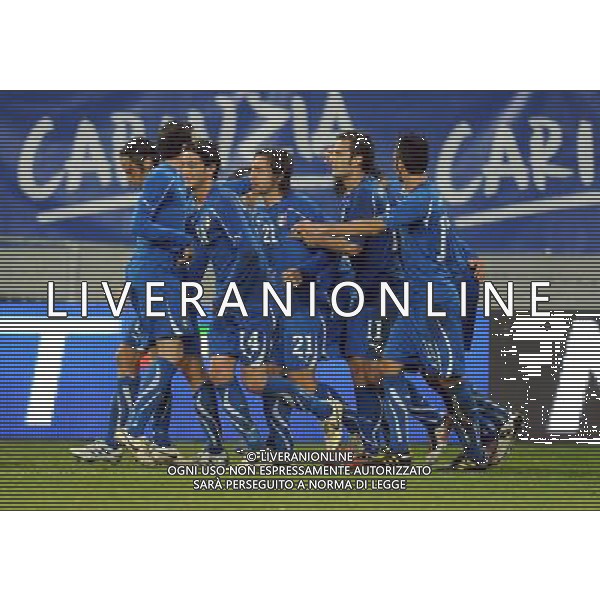 Italia - Romania Amichevole a Klagenfurt 17/11/2010 nella foto Abbracci esultanza italia ©Parisotto/Agenzia Aldo Liverani Sas