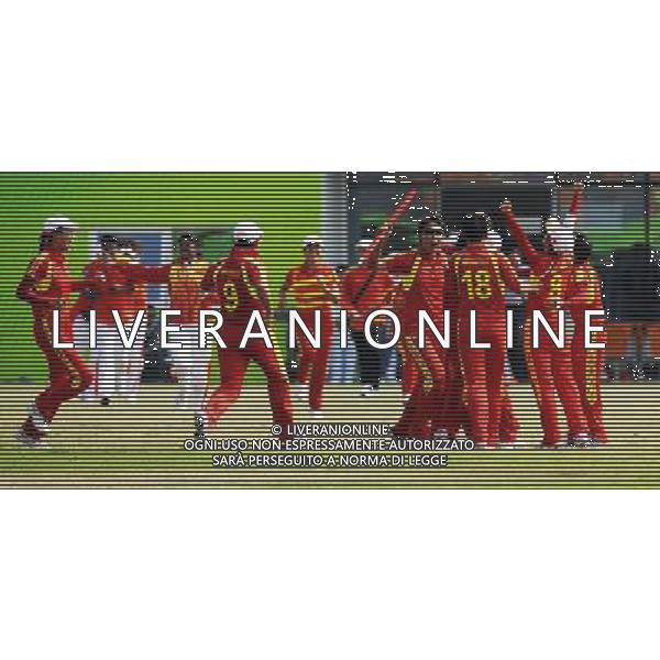 (101117) -- GUANGZHOU, Nov. 17 () -- Team China celebrate after women\'s cricket Group Pool A match against Thailand at the 16th Asian Games in Guangzhou, south China\'s Guangdong Province, Nov. 17, 2010. China won the match 93-92. (/Wang Ye) ©PHOTOSHOT /Agenzia Aldo Liverani Sas - ITALY ONLY - CINA: 16mi Giochi Asiatici di Guangzhou