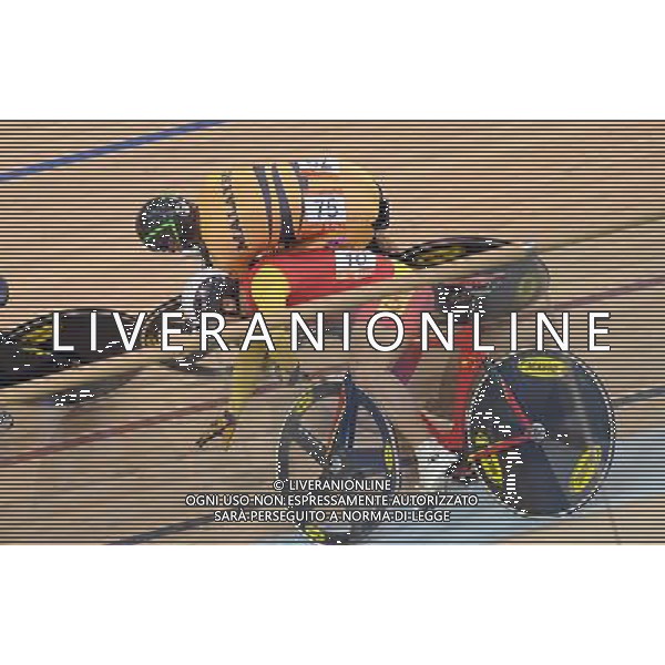 (101117) -- GUANGZHOU, Nov. 17 () -- Zhang Lei (bottom) of China crashes down during the men\'s Keirin final of Cycling Track competition at the 16th Asian Games in Guangzhou, south China\'s Guangdong Province, Nov. 17, 2010. (/Li Ga) ©PHOTOSHOT /Agenzia Aldo Liverani Sas - ITALY ONLY - CINA: 16mi Giochi Asiatici di Guangzhou