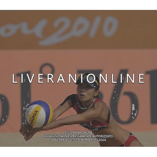 (101118) -- GUANGZHOU, Nov. 18, 2010 (Xinhua) -- Sonia of Hong Kong of China tries to save the ball during women\'s preliminary pool match of beach volleyball competition against China\'s Xue Chen/Zhang Xi at the 16th Asian Games in Guangzhou, south China\'s Guangdong Province,on Nov. 18, 2010.(Xinhua/Yang Lei£© ©PHOTOSHOT /Agenzia Aldo Liverani Sas - ITALY ONLY - CINA: 16mi Giochi Asiatici di Guangzhou