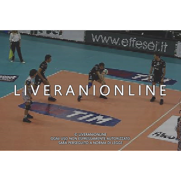 Firenze 15/02/2004 sisley treviso-icom latina semifinale voley tim cup nella foto ricezione treviso* foto gianni nucci / ag aldo liverani