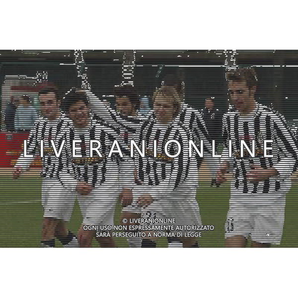TORNEO DI VIAREGGIO FINALE 56a COPPA CARNEVALE 25/2/2004 EMPOLI-JUVENTUS 0-3 NELLA FOTO ESULTANZA JUVENTUS FOTO GIANNI NUCCI/AG ALDO LIVERANI