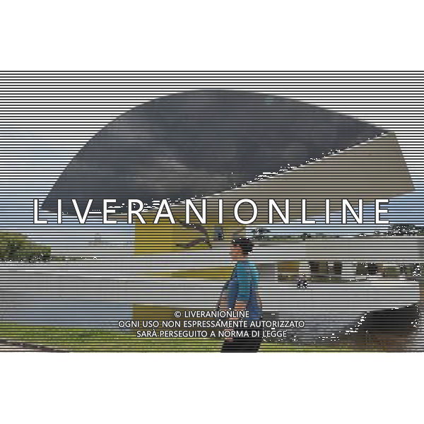 IL MUSEO OSCAR NIEMEYER A CURITIBA IN BRASILE, COSTRUITO NEL 2002, HA LA FORMA DI UN OCCHIO UMANO © Song Weiwei - Xinhua - Ag. Aldo Liverani sas ITALY ONLY