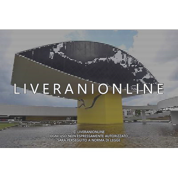 IL MUSEO OSCAR NIEMEYER A CURITIBA IN BRASILE, COSTRUITO NEL 2002, HA LA FORMA DI UN OCCHIO UMANO © Song Weiwei - Xinhua - Ag. Aldo Liverani sas ITALY ONLY