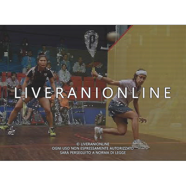 (101118) -- GUANGZHOU, Nov. 18, 2010 () -- Malaysia\'s Nicol Ann David(R), world-famous squash player, competes in women\'s individual round 1 match of squash at the 16th Asian Games in Guangzhou, capital of south China\'s Guangdong Province, Nov. 18, 2010. Nicol Ann David beat Park Eun Ok of South Korea 3-0. (/Jiang Kehong)(sss) ©photoshot/Agenzia Aldo Liverani Sas - ITALY ONLY - CINA: 16mi Giochi Asiatici di Guangzhou
