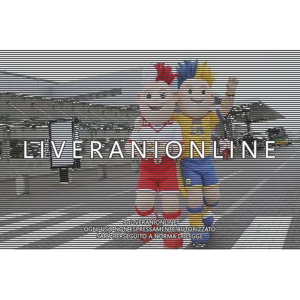 LE MASCOTTE DEI CAMPIONATI EUROPEI DI CALCIO 2012 CHE SI TERRANNO IN POLONIA ED UCRAINA FOTO KATARZYNA PLEWCZYNSKA/CYFRASPORT/NEWSPIX.PL - AG. ALDO LIVERANI SAS ITALY ONLY 