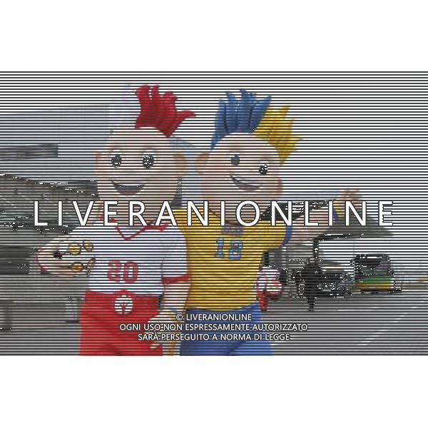 LE MASCOTTE DEI CAMPIONATI EUROPEI DI CALCIO 2012 CHE SI TERRANNO IN POLONIA ED UCRAINA FOTO KATARZYNA PLEWCZYNSKA/CYFRASPORT/NEWSPIX.PL - AG. ALDO LIVERANI SAS ITALY ONLY 