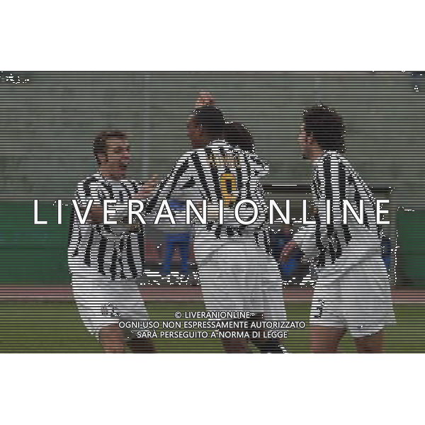 TORNEO DI VIAREGGIO FINALE 56a COPPA CARNEVALE 25/2/2004 EMPOLI-JUVENTUS 0-3 NELLA FOTO ESULTANZA JUVENTUS FOTO GIANNI NUCCI/AG ALDO LIVERANI