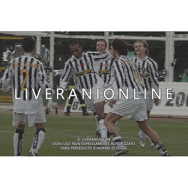 TORNEO DI VIAREGGIO FINALE 56a COPPA CARNEVALE 25/2/2004 EMPOLI-JUVENTUS 0-3 NELLA FOTO ESULTANZA JUVENTUS FOTO GIANNI NUCCI/AG ALDO LIVERANI