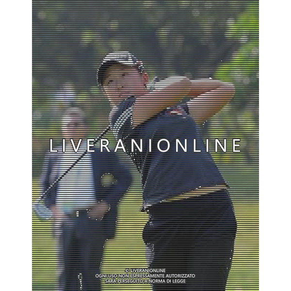 (101120) -- GUANGZHOU, Nov. 20, 2010 () -- Silver medalist Yan Jing of China competes during the women\'s individual of golf competition at the 16th Asian Games in Guangzhou, south China\'s Guangdong Province, Nov. 20, 2010. (/Yang Shiyao) ©photoshot/Agenzia Aldo Liverani Sas - ITALY ONLY - CINA: 16mi Giochi Asiatici