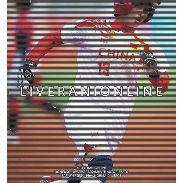 (101120) -- GUANGZHOU, Nov. 20, 2010 () -- Xu Min of China competes during the women\'s preliminary of softball competition against Thailand at the 16th Asian Games in Guangzhou, south China\'s Guangdong Province, Nov. 20, 2010. China won 9-0. (/Wu Xiaoling) ©photoshot/Agenzia Aldo Liverani Sas - ITALY ONLY - CINA: 16mi Giochi Asiatici