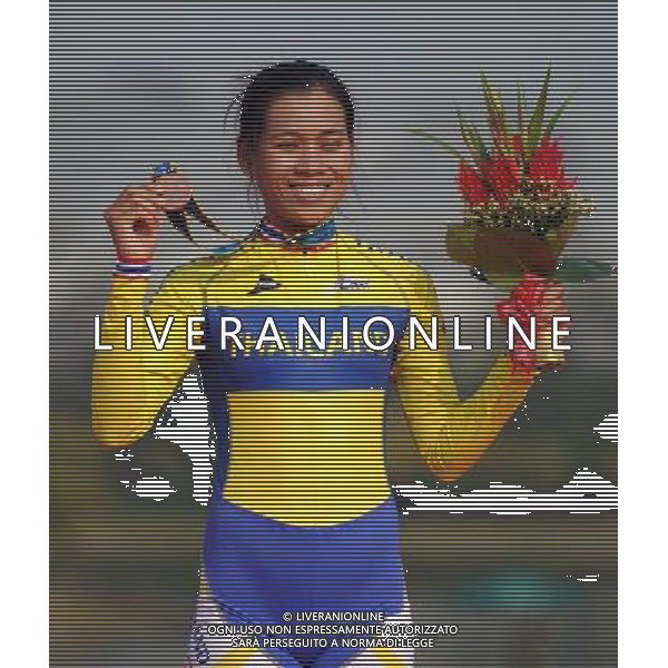 (101120) -- GUANGZHOU, Nov. 20, 2010 () -- Chanpeng Nontasin of Thailand poses during the awarding ceremony of the women\'s individual time trial of cycling road at the 16th Asian Games in Guangzhou, south China\'s Guangdong Province, Nov. 20, 2010. Chanpeng Nontasin won the bronze with 51 minutes 37.11 seconds. (/Li Ga) ©photoshot/Agenzia Aldo Liverani Sas - ITALY ONLY - CINA: 16mi Giochi Asiatici