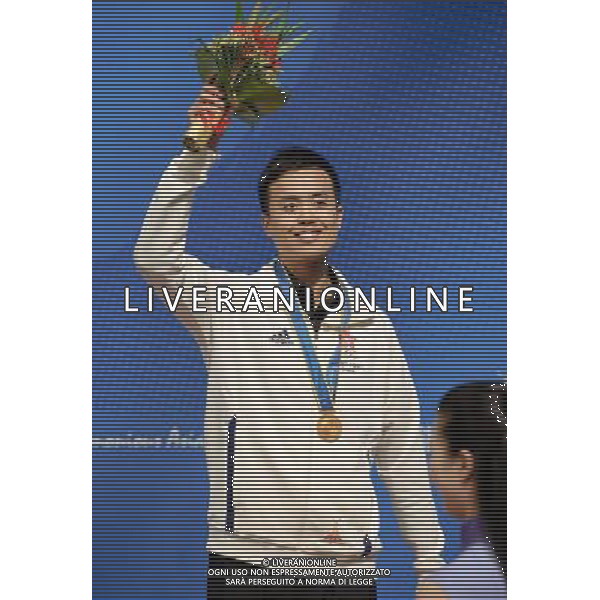 (101120) -- GUANGZHOU, Nov. 20, 2010 () -- Gold medalist Fu Ka Chun Marco of Hong Kong of China poses during the awarding ceremony for the men\'s snooker singles at the 16th Asian Games in Guangzhou, south China\'s Guangdong Province, Nov. 20, 2010. (/Jiang Kehong) ©photoshot/Agenzia Aldo Liverani Sas - ITALY ONLY - CINA: 16mi Giochi Asiatici