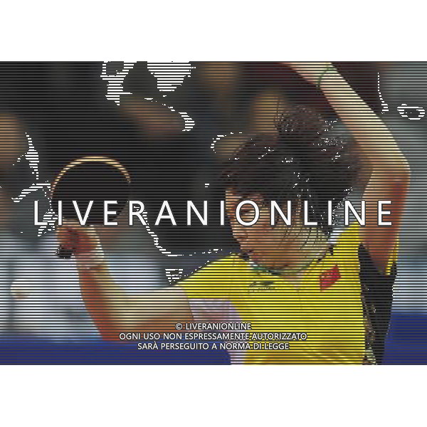 (101120) -- GUANGZHOU, Nov. 20, 2010 () -- Li Xiaoxia of China competes during the women\'s singles final of table tennis competition against Guo Yue of China at the 16th Asian Games in Guangzhou, south China\'s Guangdong Province, Nov. 20, 2010. Li Xiaoxia won 4-3 to get the gold medal. (/Xu Jiajun) ©photoshot/Agenzia Aldo Liverani Sas - ITALY ONLY - CINA: 16mi Giochi Asiatici