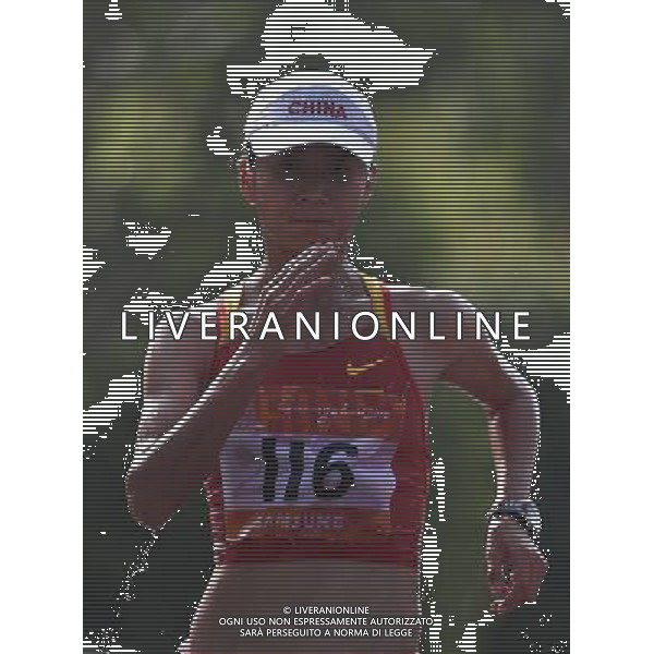 (101123) -- GUANGZHOU, Nov. 23, 2010 (Xinhua) -- China\'s Liu Hong competes during the women\'s 20km race walking at the 16th Asian Games in Guangzhou, south China\'s Guangdong Province, Nov. 23, 2010. Liu won the title with 1 hour 30 minutes and 6 seconds. (Xinhua/Liao Yujie) ©photoshot/Agenzia Aldo Liverani Sas - ITALY ONLY - CINA: 16mi Giochi Asiatici