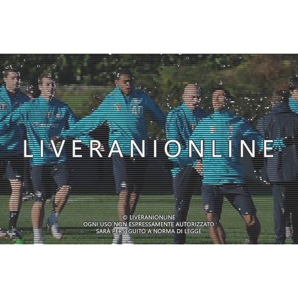 APPIANO GENTILE (CO) 23/11/2010 ALLENAMENTO DELL\' INTER IN VISTA DELLA SFIDA DI CHAMPIONS LEAGUE INTER-TWENTE NELLA FOTO : Nwankwo Obiora - CORDOBA IVAN RAMIRO - ESTEBAN CAMBIASSO FOTO ROMANO/AG ALDO LIVERANI