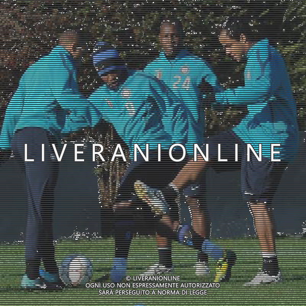 APPIANO GENTILE (CO) 23/11/2010 ALLENAMENTO DELL\' INTER IN VISTA DELLA SFIDA DI CHAMPIONS LEAGUE INTER-TWENTE NELLA FOTO: SAMUEL ETO\'O FOTO ROMANO/AG ALDO LIVERANI