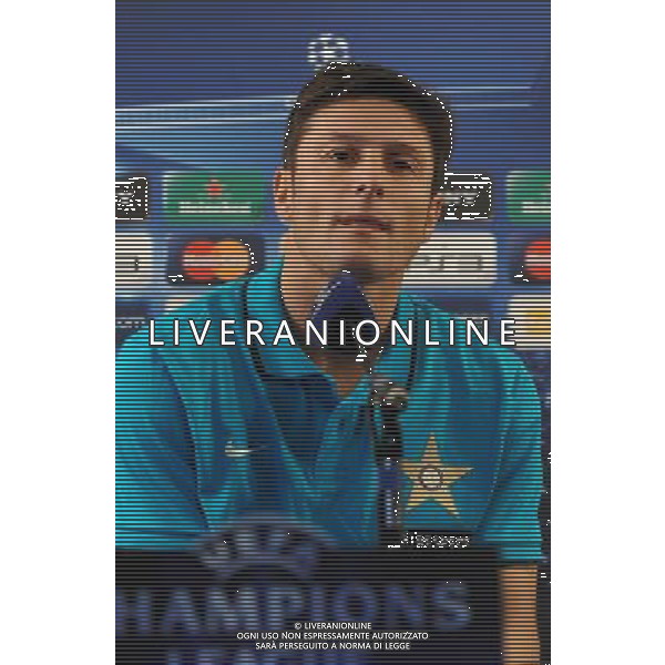 APPIANO GENTILE (CO) 23/11/2010 CONFERENZA STAMPA DELL\' INTER IN VISTA DELLA SFIDA DI CHAMPIONS LEAGUE INTER-TWENTE NELLA FOTO JAVIER ZANETTI FOTO ROMANO/AG ALDO LIVERANI