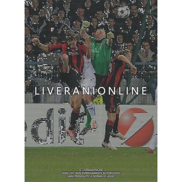 UEFA Champions League 2010/2011 Gruppo G Auxerre (Francia) - 23.11.2010 Auxerre-Milan Nella Foto:abbiati anticipa ibrahimovic e ambrosini /Ph.Vitez-Ag. Aldo Liverani