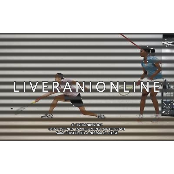 (101124) -- GUANGZHOU, Nov. 24, 2010 (Xinhua) -- Malaysia\'s Low Wee Wern (L) competes against India\'s Anaka Alankomony during women\'s team event semifinal of Squash at the 16th Asian Games in Guangzhou, south China\'s Guangdong Province. Malaysia won the match 2-0. (Xinhua/Jiang Kehong) ©PHOTOSHOT/Agenzia Aldo Liverani Sas - ITALY ONLY: CINA - 16mi GIOCHI OLIMPICI ASIATICI