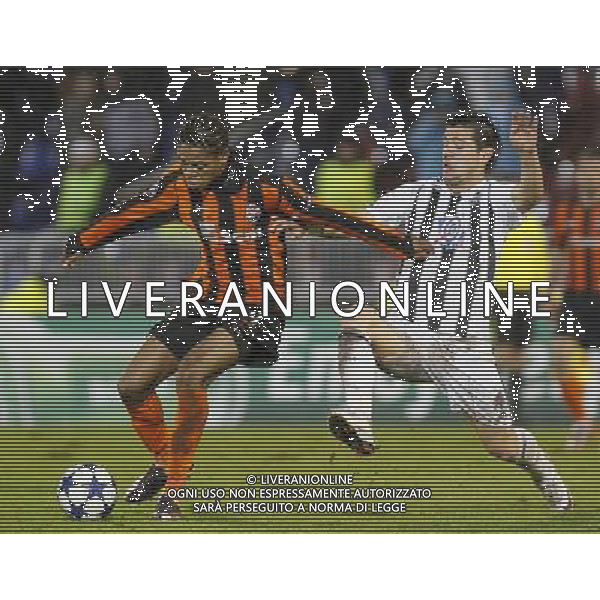 BELGRADO ( SERBIA) - COPPA UEFA CHAMPIONS LEAGUE 2010-2001 gruppo H : partita - Partizan Belgrade vs FC Shakhtar Donetsk nella foto: Milan Smiljanic (Partizan Belgrade) - Luiz Adriano of FC Shakhtar Donetsk © Srdjan Stevanovic/Starsportphoto - Newspix.pl - Ag. Aldo Liverani sas ITALY ONLY 