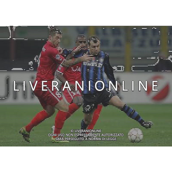 Inter - Twente Champions League 24/11/2010 nella foto janssen, pandev e douglas ©Luzzani/Agenzia Aldo Liverani Sas