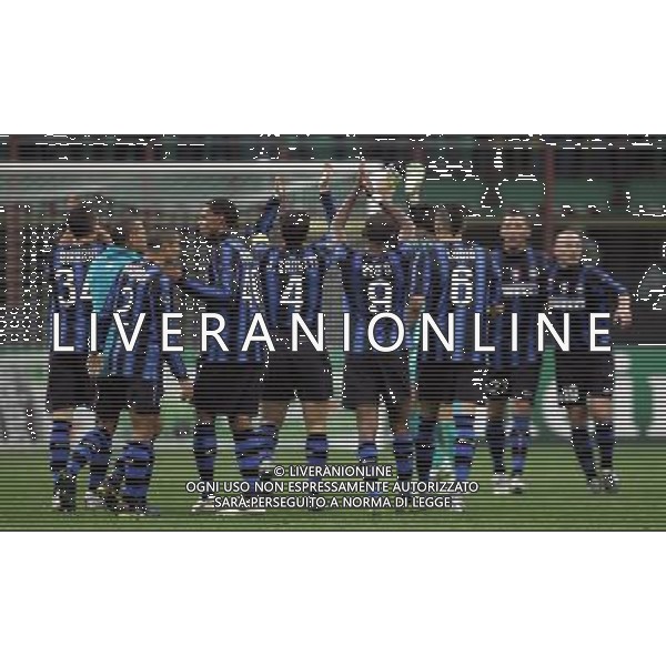 Inter - Twente Champions League 24/11/2010 nella foto esutanza inter a fine gara ©Luzzani/Agenzia Aldo Liverani Sas