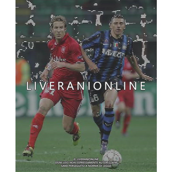 Milano 24-11-2010 Champions League 2010/11 inter-twente 1:0 nella foto marc janko e lucio ph marco luzzani/ag aldo liverani s.a.s.