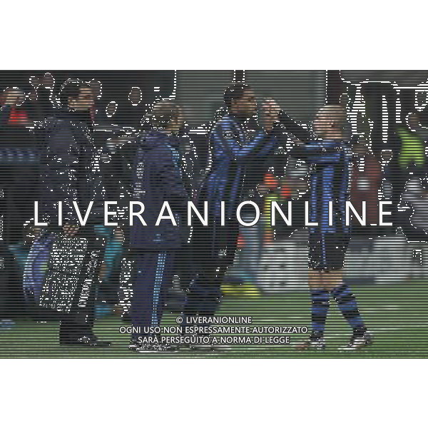 Milano 24-11-2010 Champions League 2010/11 inter-twente 1:0 nella foto wesley sneijder esce dal campo sostituito da obiora nwankwo ph marco luzzani/ag aldo liverani s.a.s.