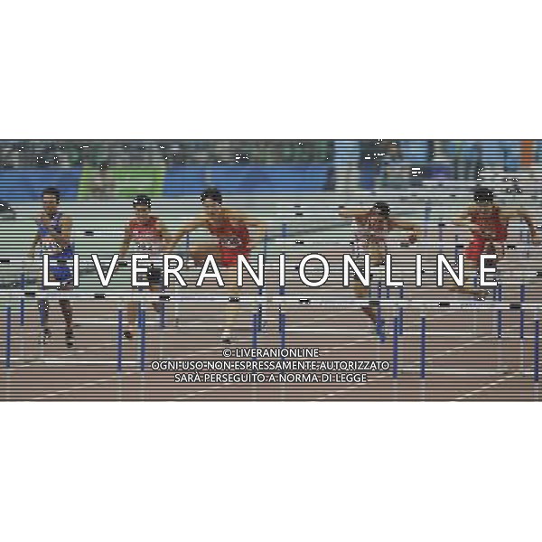 China\'s Liu Xiang (C) competes in the men\'s 110m hurdles final at the 16th Asian Games in Guangzhou in south China\'s Guangdong province on Wednesday, Nov. 24, 2010. Liu Xiang won gold in 13.09 seconds.(Photo By Lu Tong/ColorChinaPhoto) - AG. ALDO LIVERANI SAS ITALY ONLY CINA - 16mi GIOCHI OLIMPICI ASIATICI 2010