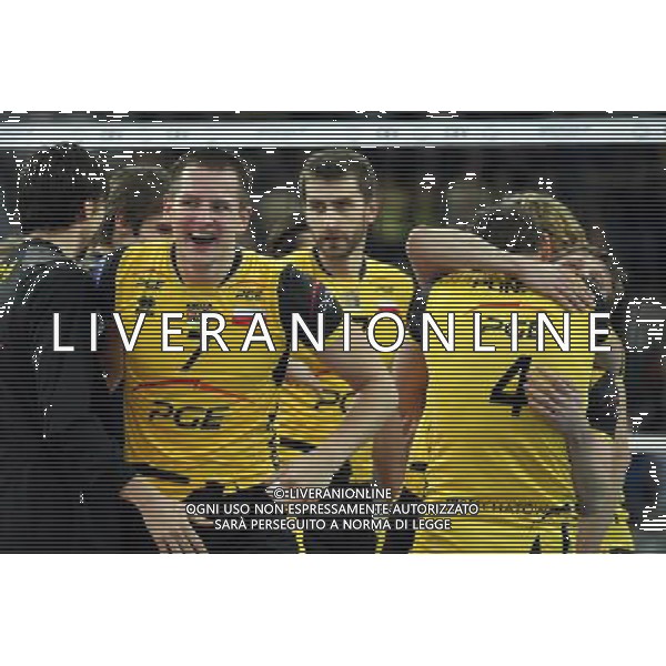 24.11.2010 LODZ- ATLAS ARENA (LODZ, POLAND - ATLAS ARENA) SIATKOWKA MEZCZYZN (MEN\'S VOLLEYBALL), CEV LIGA MISTRZOW MEZCZYZN (CEV VOLLEYBALL CHAMPIONS LEAGUE MEN\'S); GRUPA D (POOL D), MECZ PGE SKRA BELCHATOW - TRENTINO BETCLIC TRENTO (GAME PGE SKRA BELCHATOW - TRENTINO BET CLIC TRENTO) NELLA FOTO SKRA RADOSC; BARTOSZ KUREK, MARCIN MOZDZONEK, DANIEL PLINSKI (P) FOTO LUKASZ GROCHALA/ CYFRASPORT/NEWSPIX.PL --- Newspix.pl AG ALDO LIVERANI ONLY ITALY *** Local Caption *** www.newspix.pl mail us: info@newspix.pl call us: 0048 022 23 22 222 --- Polish Picture Agency by Ringier Axel Springer Poland