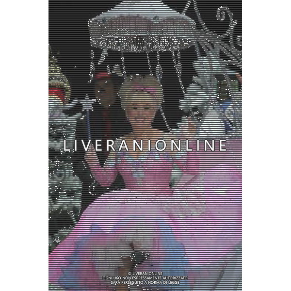 Pictured: Barbara Windsor First Family Entertainment press launch photocall, PIccadilly Theatre, London, UK. 26/11/2010 Byline: Retna Pictures/Kiera Fyles /PHOTOSHOT/AG ALDO LIVERANI SAS - ITALY ONLY -