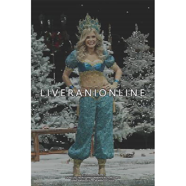 Pictured: Melinda Messenger First Family Entertainment press launch photocall, PIccadilly Theatre, London, UK. 26/11/2010 Byline: Retna Pictures/Kiera Fyles /PHOTOSHOT/AG ALDO LIVERANI SAS - ITALY ONLY -