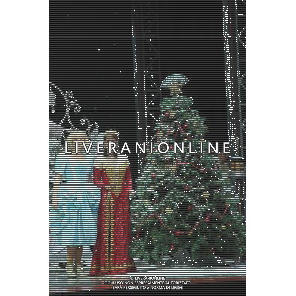 Pictured: Joanna Page and Dina Payne First Family Entertainment press launch photocall, PIccadilly Theatre, London, UK. 26/11/2010 Byline: Retna Pictures/Kiera Fyles /PHOTOSHOT/AG ALDO LIVERANI SAS - ITALY ONLY -