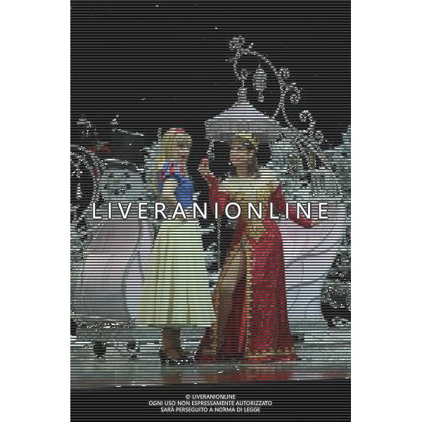 Pictured: Tina O\'Brien and Dina Payne First Family Entertainment press launch photocall, PIccadilly Theatre, London, UK. 26/11/2010 Byline: Retna Pictures/Kiera Fyles /PHOTOSHOT/AG ALDO LIVERANI SAS - ITALY ONLY -