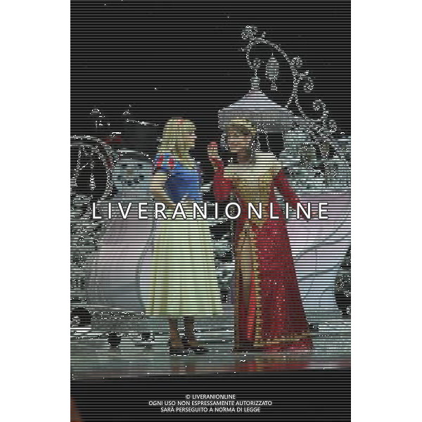 Pictured: Tina O\'Brien and Dina Payne First Family Entertainment press launch photocall, PIccadilly Theatre, London, UK. 26/11/2010 Byline: Retna Pictures/Kiera Fyles /PHOTOSHOT/AG ALDO LIVERANI SAS - ITALY ONLY -