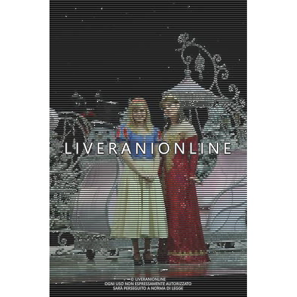 Pictured: Tina O\'Brien and Dina Payne First Family Entertainment press launch photocall, PIccadilly Theatre, London, UK. 26/11/2010 Byline: Retna Pictures/Kiera Fyles /PHOTOSHOT/AG ALDO LIVERANI SAS - ITALY ONLY -