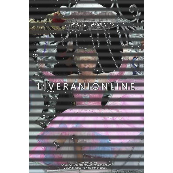 Pictured: Barbara Windsor First Family Entertainment press launch photocall, PIccadilly Theatre, London, UK. 26/11/2010 Byline: Retna Pictures/Kiera Fyles /PHOTOSHOT/AG ALDO LIVERANI SAS - ITALY ONLY -