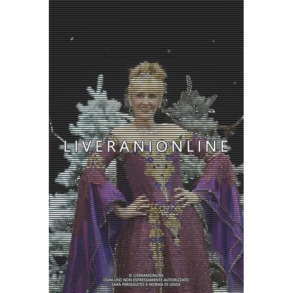 Pictured: Anita Dobson First Family Entertainment press launch photocall, PIccadilly Theatre, London, UK. 26/11/2010 Byline: Retna Pictures/Kiera Fyles /PHOTOSHOT/AG ALDO LIVERANI SAS - ITALY ONLY -