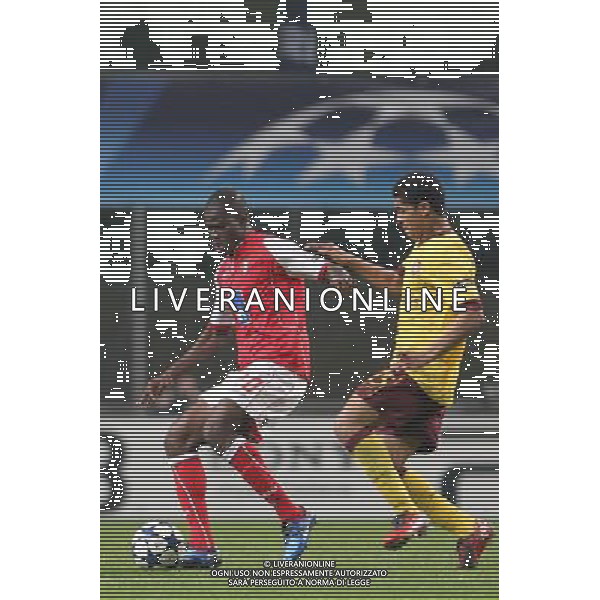 20101123: BRAGA, PORTUGAL - SC Braga vs Arsenal FC: UEFA Champions League 2010/2011 Group H Round 5. nella foto Elderson and Denilson. PHOTO: Pedro Benavente/CITYFILES /ALDO LIVERANI ONLY ITALY 