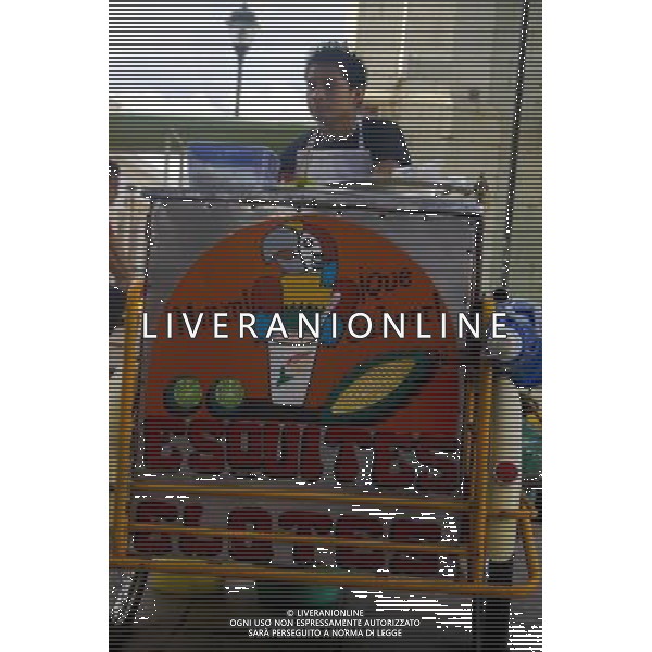 A street vendor selling fast food on the streets of Oaxaca city, Oaxaca, Mexico REPORTAGE: MESSICO © PHOTOSHOT - AG. ALDO LIVERANI SAS ITALY ONLY