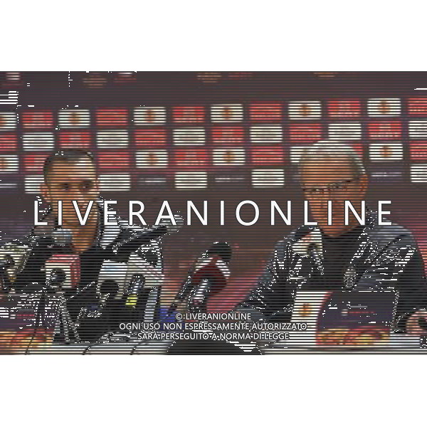 POZNAN 30.11.2010 CONFERENZA STAMPA JUVENTUS PRIMA DELLA PARTITA DI EUROPA LEAGUE 2010-2011 CONTRO IL LECH POZNAN nella foto: GIORGIO CHIELLINI - LUIGI DEL NERI ( allenatore) © JAKUB PIASECKI / CYFRASPORT/NEWSPIX.PL - Ag. Aldo Liverani sas ITALY ONLY 