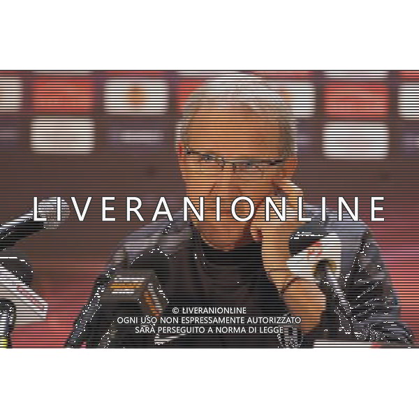 POZNAN 30.11.2010 CONFERENZA STAMPA JUVENTUS PRIMA DELLA PARTITA DI EUROPA LEAGUE 2010-2011 CONTRO IL LECH POZNAN nella foto: LUIGI DEL NERI ( allenatore) © JAKUB PIASECKI / CYFRASPORT/NEWSPIX.PL - Ag. Aldo Liverani sas ITALY ONLY 