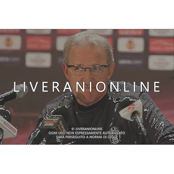 POZNAN 30.11.2010 CONFERENZA STAMPA JUVENTUS PRIMA DELLA PARTITA DI EUROPA LEAGUE 2010-2011 CONTRO IL LECH POZNAN nella foto: LUIGI DEL NERI ( allenatore) © Maciej Opala / Newspix.pl - Ag. Aldo Liverani sas ITALY ONLY 