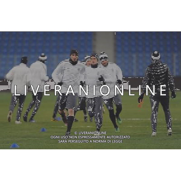 TRAINING OF FOOTBALL PLAYER\'S JUVENTUS TURIN BEFORE MATCH WITH LECH POZNAN (CITY STADIUM) 30.11.2010 ALLENAMENTO DEI GIOCATORI DELLA JUVENTUS PRIMA DELLA GARA DI UEFA EUROPA LEAGUE CON IL LECH POZNAN (Stadio Comunale) POLONIA NELLA FOTO Giorgio Chiellini ©JAKUB KACZMARCZYK / PRESSFOCUS / NEWSPIX.PL /AGENZIA ALDO LIVERANI SAS - ITALY ONLY - EDITORIAL USE ONLY *** Local Caption *** www.newspix.pl mail us: info@newspix.pl call us: 0048 022 23 22 222 --- Polish Picture Agency by Ringier Axel Springer Polandwww.newspix.pl mail us: info@newspix.pl call us: 0048 022 23 22 222 --- Polish Picture Agency by Ringier Axel Springer Polandwww.newspix.pl mail us: info@newspix.pl call us: 0048 022 23 22 222 --- Polish Picture Agency by Ringier Axel Springer Polandwww.newspix.pl mail us: info@newspix.pl call us: 0048 022 23 22 222 --- Polish Picture Agency by Ringier Axel Springer Polandwww.newspix.pl mail us: info@newspix.pl call us: 0048 022 23 22 222 --- Polish Picture Agency by Ringier Axel Springer Poland