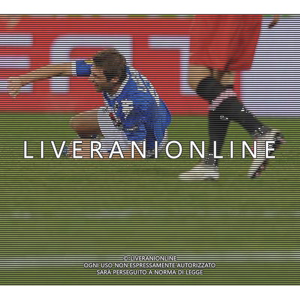 UEFA Europa League 2010/2011 Genova - 01.12.2010 Sampdoria-PSV Eindhoven Nella Foto:infortunio lucchini /Ph.Vitez-Ag. Aldo Liverani