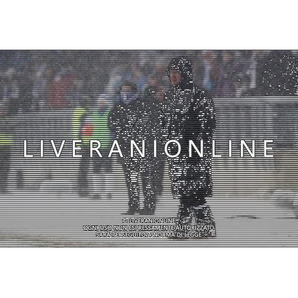 01.12.2010 POZNAN, POLSKA - STADION STADION MIEJSKI UL.BULGARSKA;( POZNAN - CITY STADIUM, BULGARSKA STREET ), PILKA NOZNA (FOOTBALL), LIGA EUROPEJSKA UEFA - LIGA EUROPY SEZON 2010/2011 GRUPA A (UEFA EUROPEAN LEAGUE 2010/2011 GROUP A), MECZ LECH POZNAN - FC JUVENTUS TURYN (LECH POZNAN - FC JUVENTUS TURIN) NZ TRENER (HEAD COACH) LUIGI DEL NERI?FOTO JAKUB PIASCEKI/CYFRASPORT/NEWSPIX.PL --- Newspix.pl ©NEWSPIX.PL/Agenzia Aldo Liverani Sas - ITALY ONLY - POLONIA: LECH POZNAN - JUVENTUS UEFA EUROPA LEAGUE *** Local Caption *** www.newspix.pl mail us: info@newspix.pl call us: 0048 022 23 22 222 --- Polish Picture Agency by Ringier Axel Springer Poland