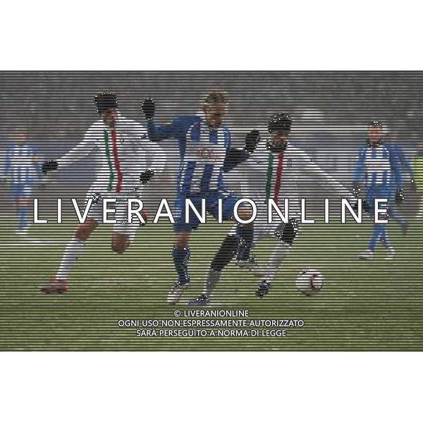 POLONIA: LECH POZNAN - JUVENTUS UEFA EUROPA LEAGUE 01/12/2010 nella foto CLAUDIO MARCHISIO (L), SERGIEJ KRIWIEC (KRYVETS), SIMONE PEPE (P) ©JAKUB PIASCEKI/CYFRASPORT/ Newspix.pl /Agenzia Aldo Liverani Sas - ITALY ONLY - EDITORIAL USE ONLY - *** Local Caption *** www.newspix.pl mail us: info@newspix.pl call us: 0048 022 23 22 222 --- Polish Picture Agency by Ringier Axel Springer Polandwww.newspix.pl mail us: info@newspix.pl call us: 0048 022 23 22 222 --- Polish Picture Agency by Ringier Axel Springer Polandwww.newspix.pl mail us: info@newspix.pl call us: 0048 022 23 22 222 --- Polish Picture Agency by Ringier Axel Springer Polandwww.newspix.pl mail us: info@newspix.pl call us: 0048 022 23 22 222 --- Polish Picture Agency by Ringier Axel Springer Polandwww.newspix.pl mail us: info@newspix.pl call us: 0048 022 23 22 222 --- Polish Picture Agency by Ringier Axel Springer Polandwww.newspix.pl mail us: info@newspix.pl call us: 0048 022 23 22 222 --- Polish Picture Agency by Ringier Axel Springer Polandwww.newspix.pl mail us: info@newspix.pl call us: 0048 022 23 22 222 --- Polish Picture Agency by Ringier Axel Springer Polandwww.newspix.pl mail us: info@newspix.pl call us: 0048 022 23 22 222 --- Polish Picture Agency by Ringier Axel Springer Polandwww.newspix.pl mail us: info@newspix.pl call us: 0048 022 23 22 222 --- Polish Picture Agency by Ringier Axel Springer Poland