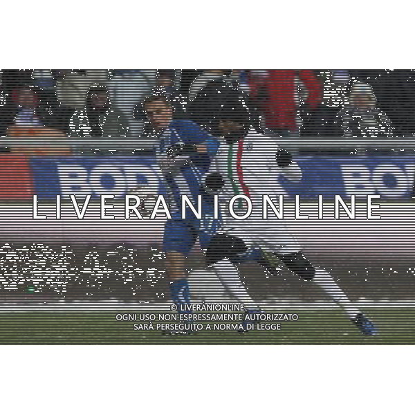 POLONIA: LECH POZNAN - JUVENTUS UEFA EUROPA LEAGUE 01/12/2010 nella foto SLAWOMIR PESZKO (L), ARMAND TRAORE ©JAKUB PIASCEKI/CYFRASPORT/ Newspix.pl /Agenzia Aldo Liverani Sas - ITALY ONLY - EDITORIAL USE ONLY - *** Local Caption *** www.newspix.pl mail us: info@newspix.pl call us: 0048 022 23 22 222 --- Polish Picture Agency by Ringier Axel Springer Polandwww.newspix.pl mail us: info@newspix.pl call us: 0048 022 23 22 222 --- Polish Picture Agency by Ringier Axel Springer Polandwww.newspix.pl mail us: info@newspix.pl call us: 0048 022 23 22 222 --- Polish Picture Agency by Ringier Axel Springer Polandwww.newspix.pl mail us: info@newspix.pl call us: 0048 022 23 22 222 --- Polish Picture Agency by Ringier Axel Springer Poland
